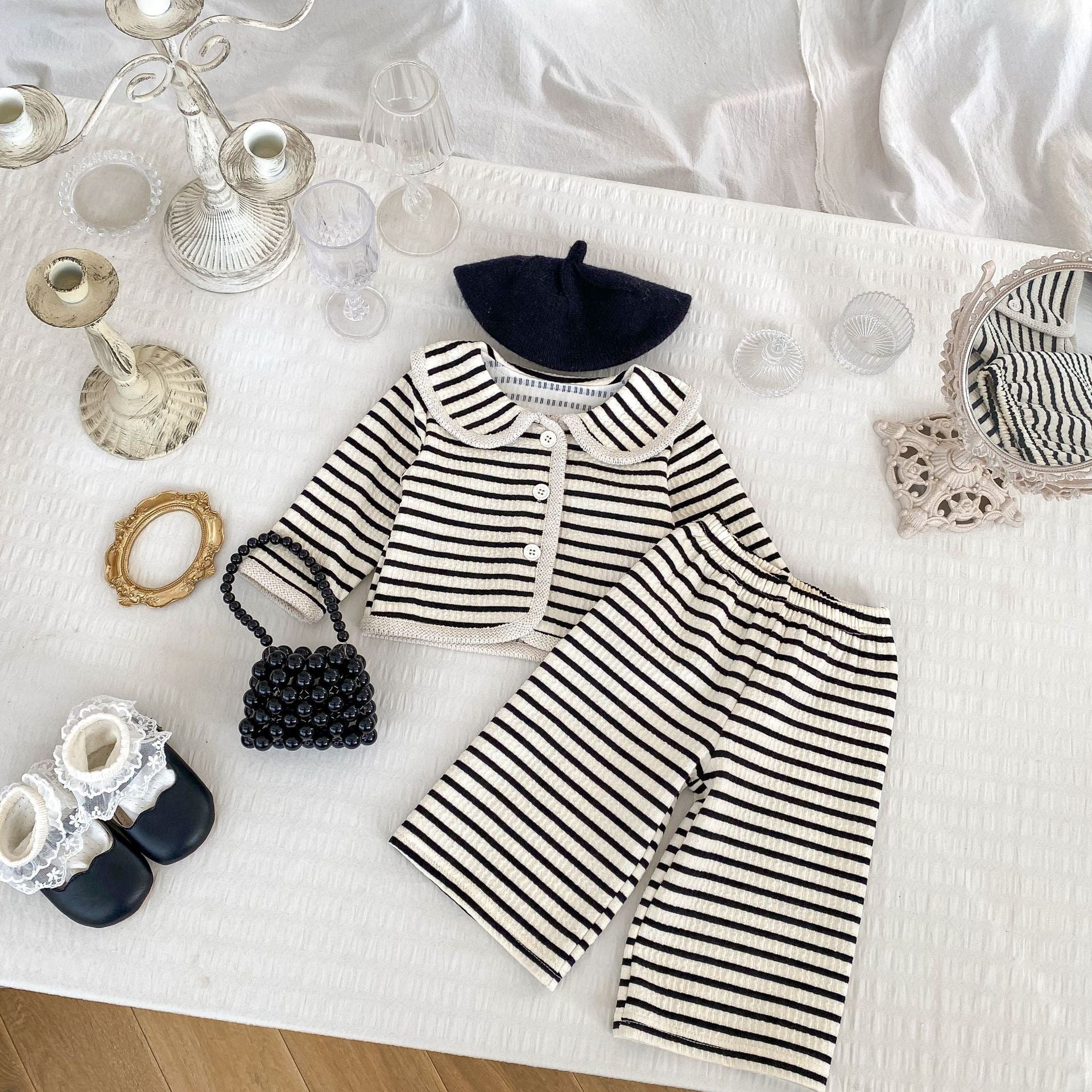 Veste à manches longues et pantalons rayés pour petites filles