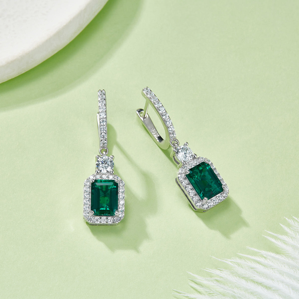 S925 Boucles d'oreilles de lab-grown en argent sterling coupées en gouttes