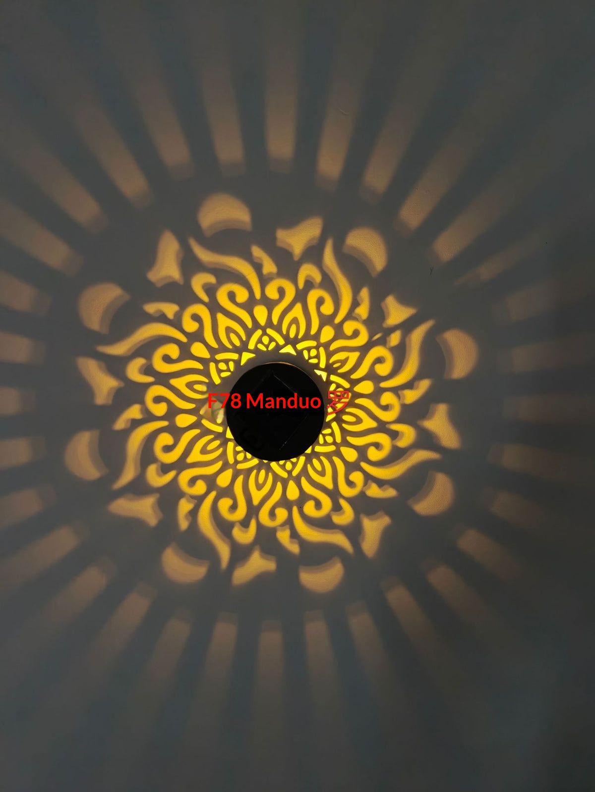 Solar-powered outdoor wall light