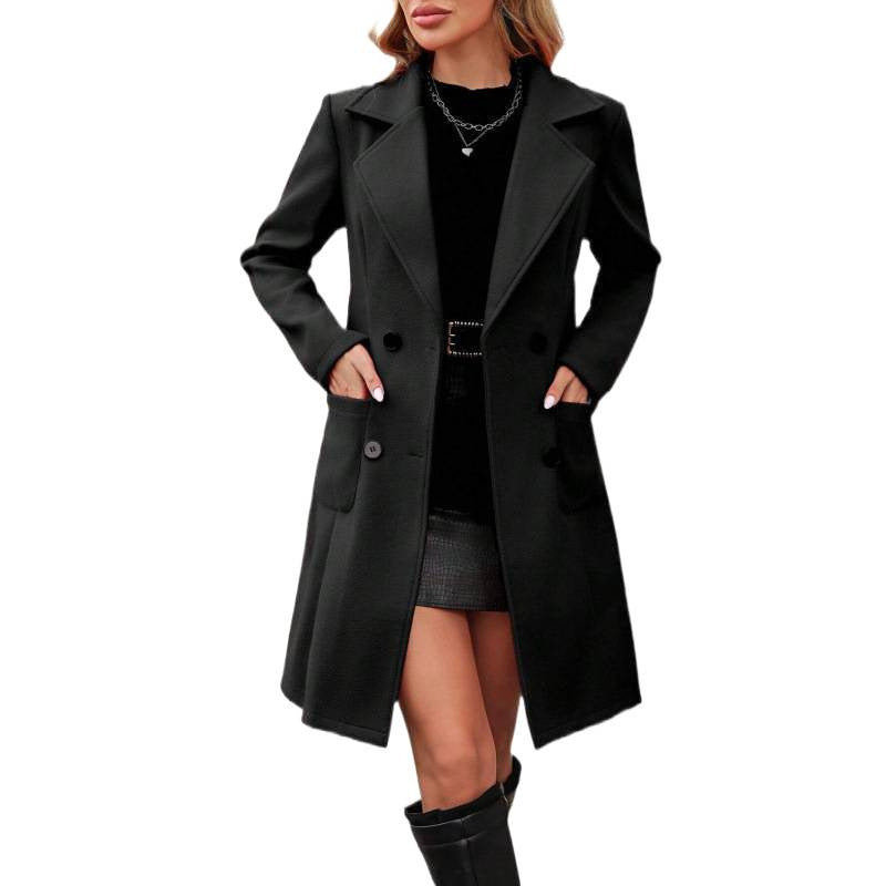 Élégant costume de laine femme avec style raffiné