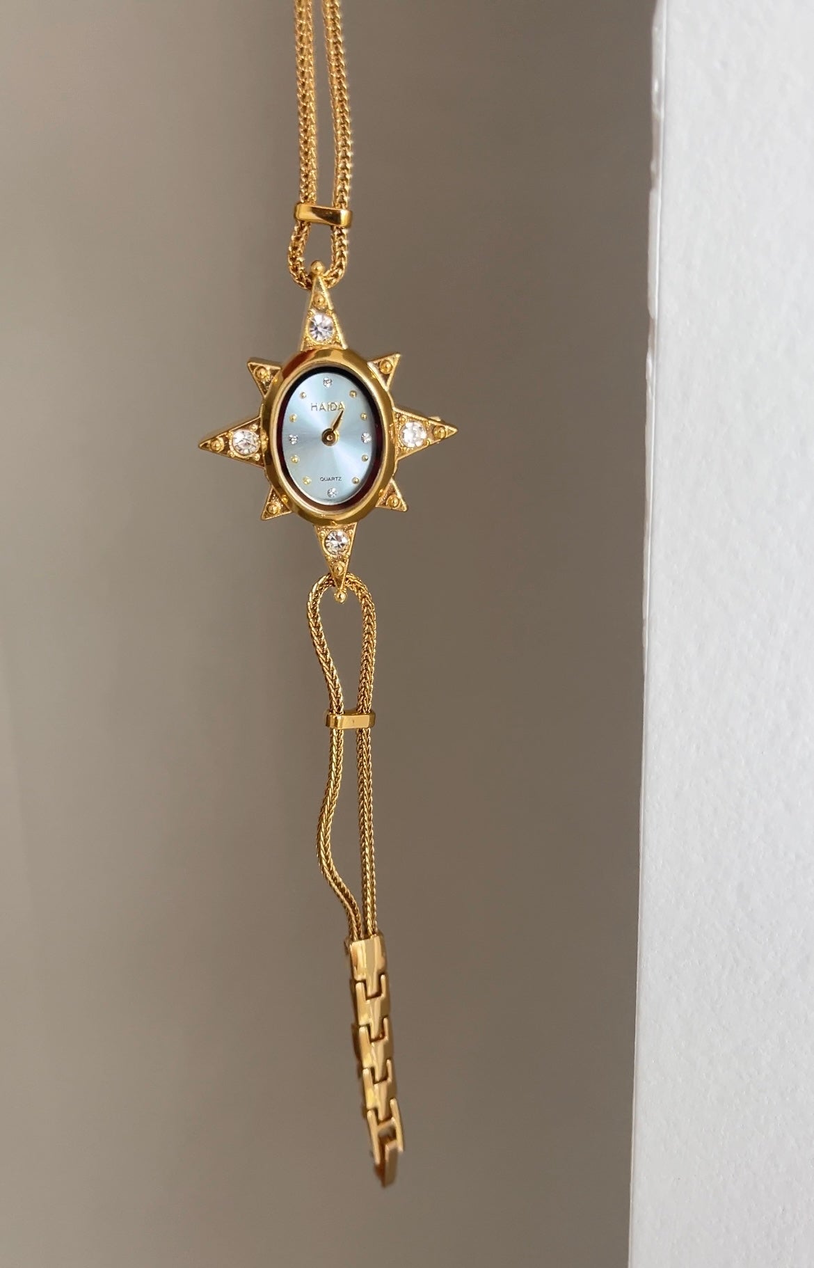 Montre d'art rétro étoile octagonale