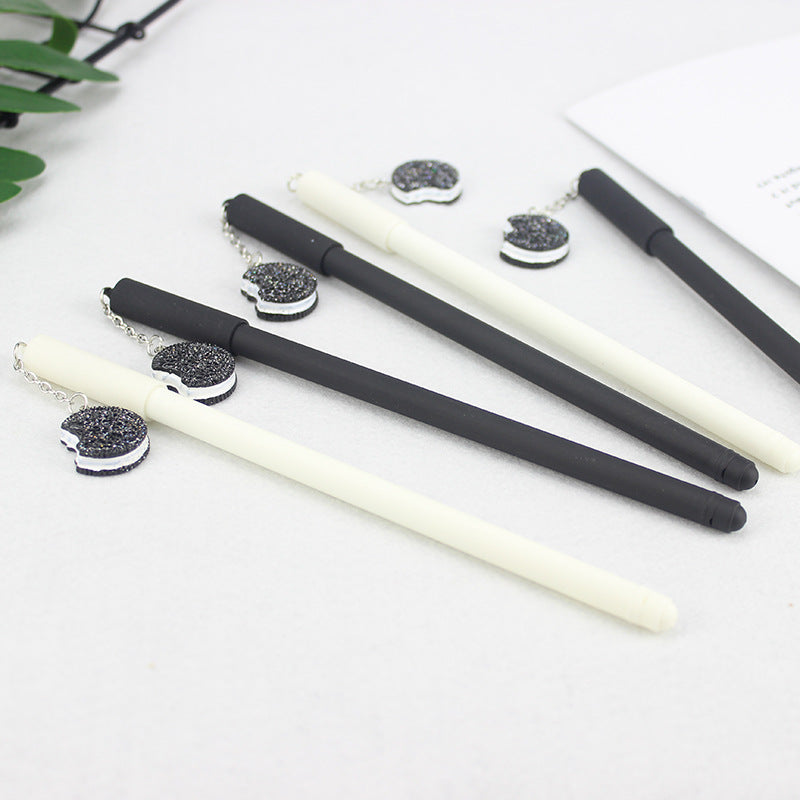 Popular Black and White Pendant Gel Pen Student Creativity
