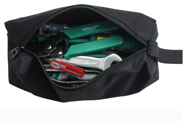 Organisez et entreposez un sac à outils multifonctionnel étanche