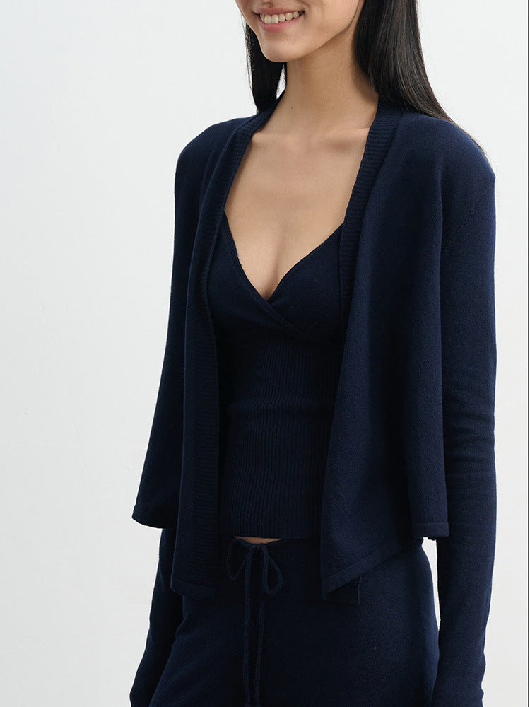 Camisole tricotée et pantalons de flatteur à large jambe