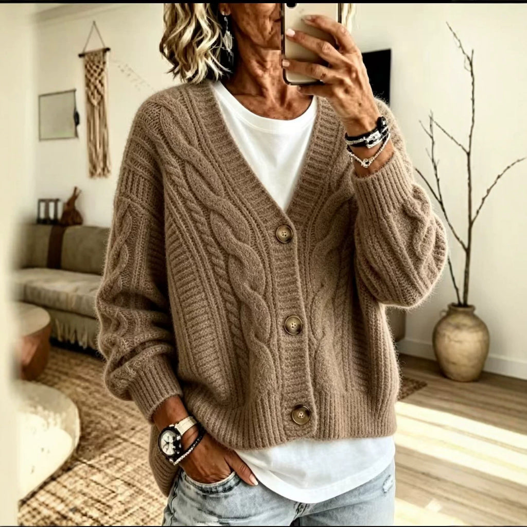 V-Neck Sweater Loose and Laid-back Fall/Winter Collection