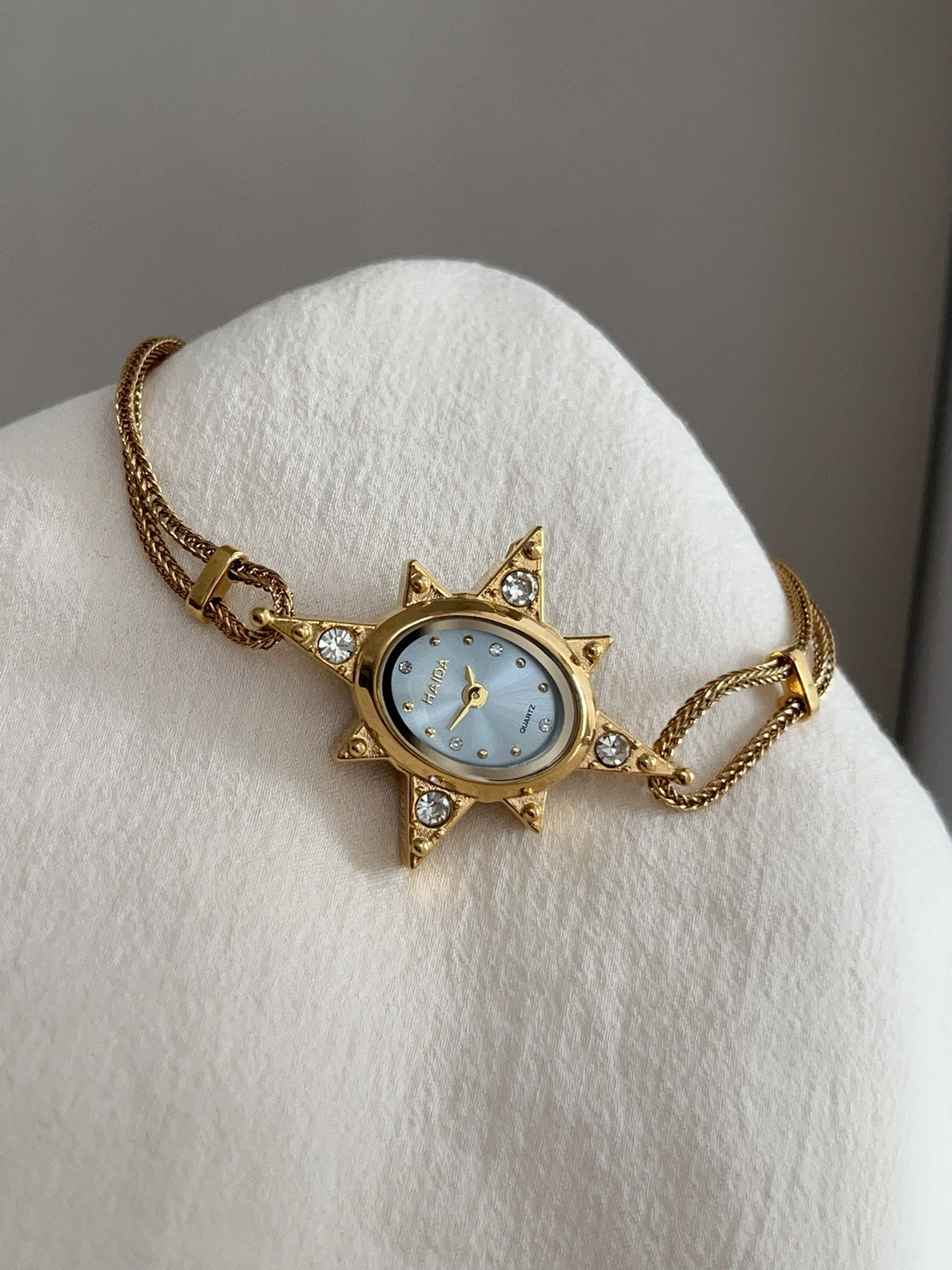 Montre d'art rétro étoile octagonale