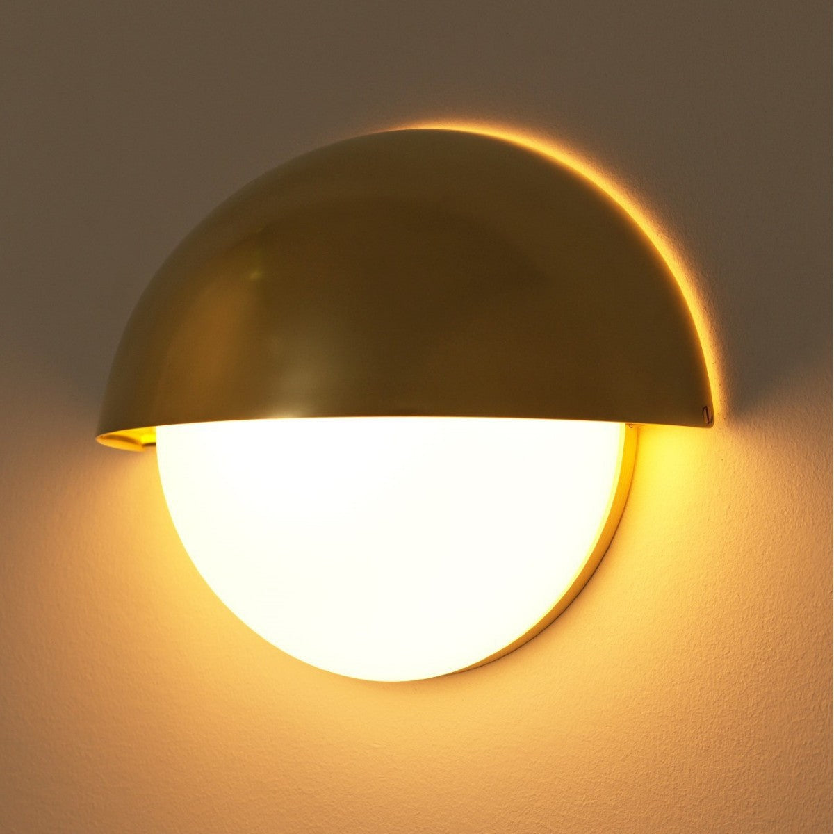 Lampe murale semi-circulaire en métal mi-century Bauhaus Minimalist moderne