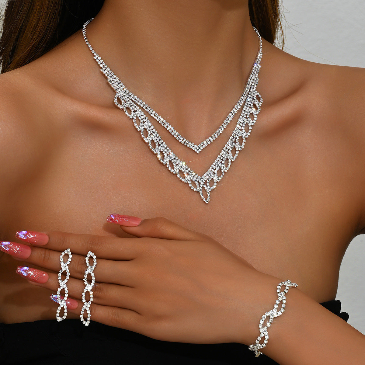 Niche Design Multilayer Geometric Rhinestone Necklace