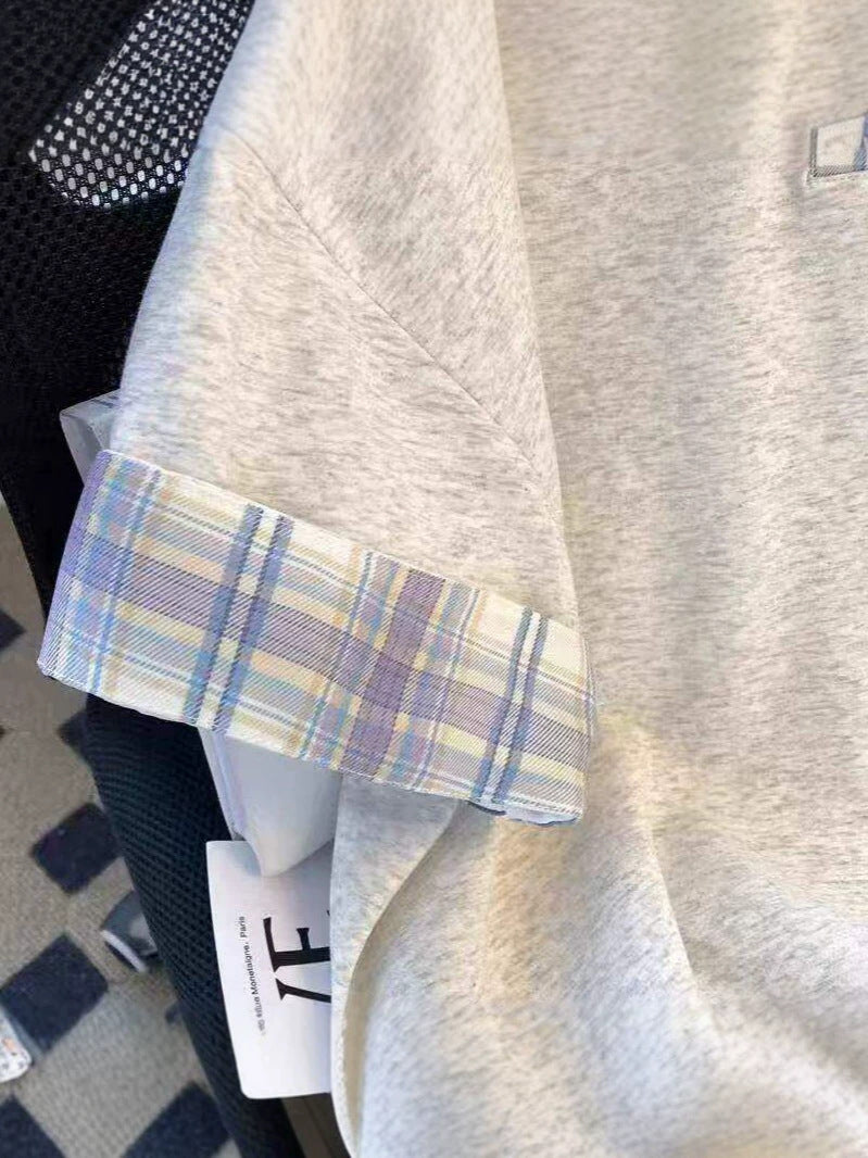 Imprime-lettre mignon à trois chats à manches courtes Plaid Loose-fit Trendy Top style Preppy