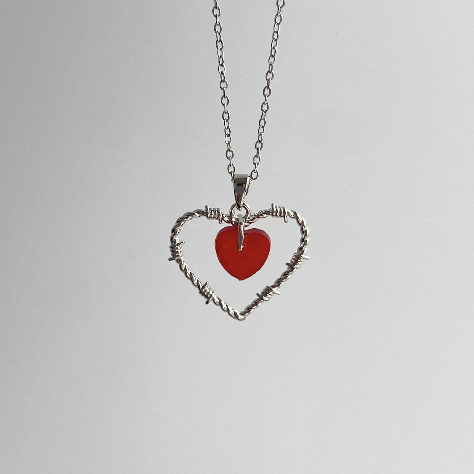 Collier de coeur rouge pour les femmes