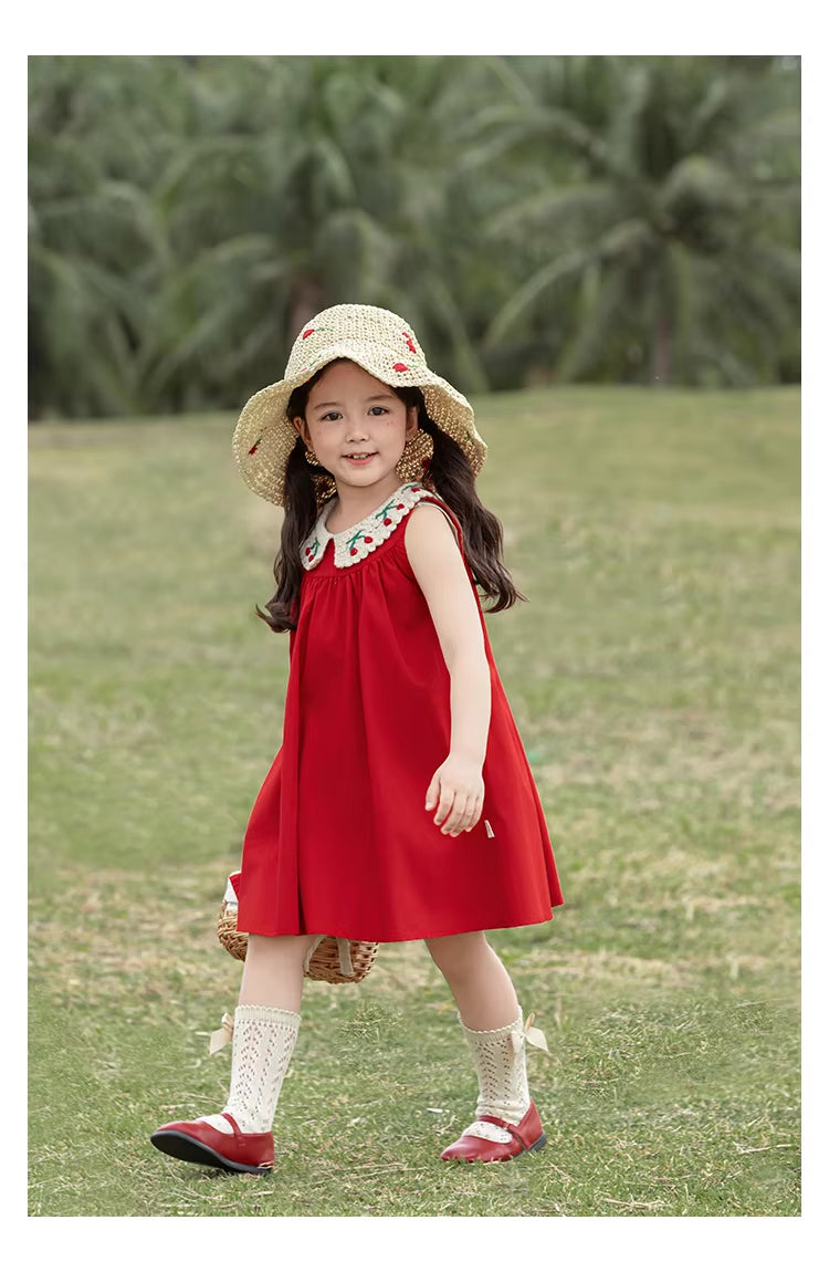 Robe sans manches pour enfants avec un motif cerise