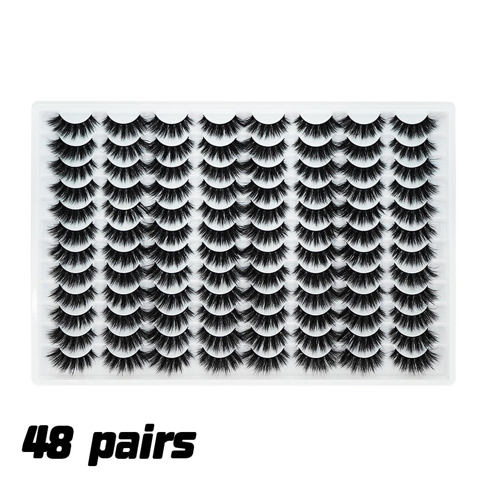 Les faux cils 3D sont multicouches