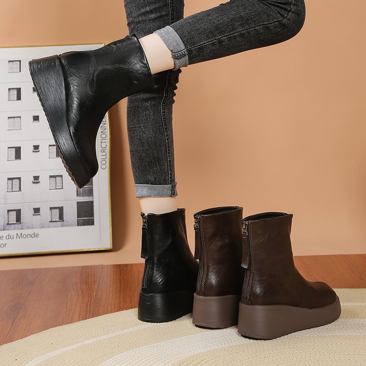 Mode rétro et bottes courtes confortables