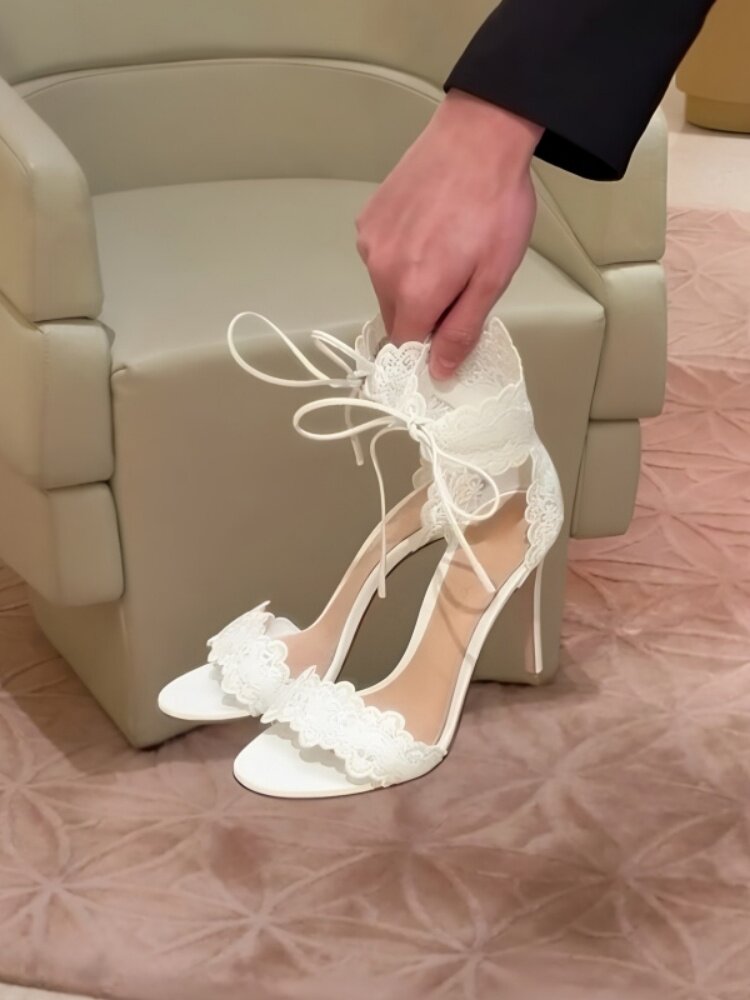 Sandales en dentelle
