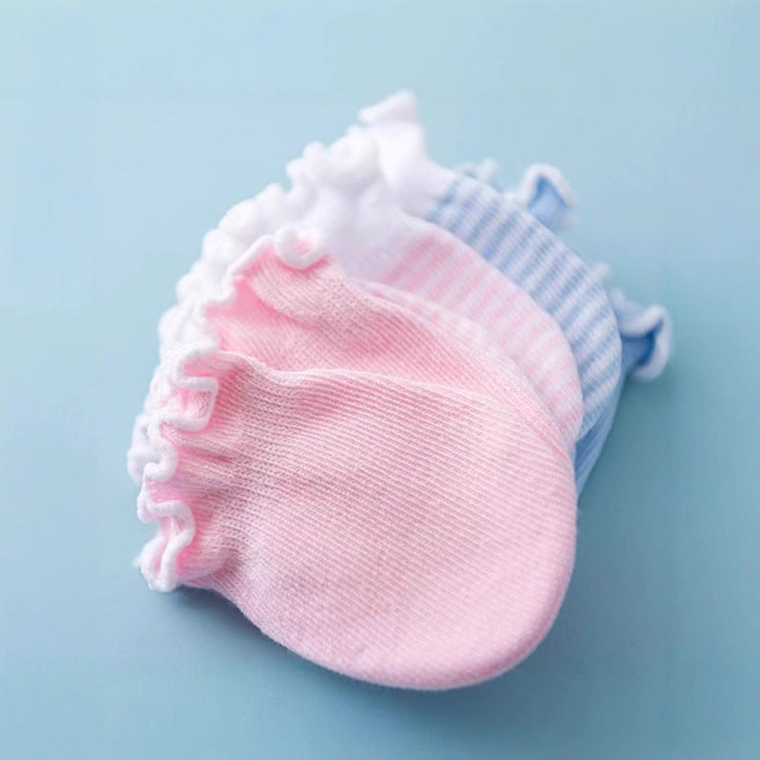 Gants et chaussettes bébé nouveau-né