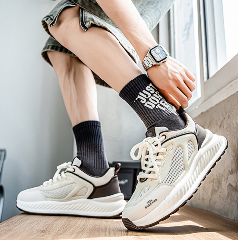 Sneakers à mailles creuses respirantes de printemps pour hommes