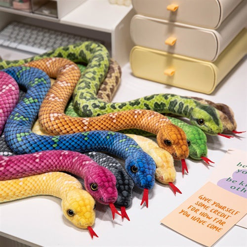 Jouet en peluche pour enfants imprimé et teint Crooked modèle Python