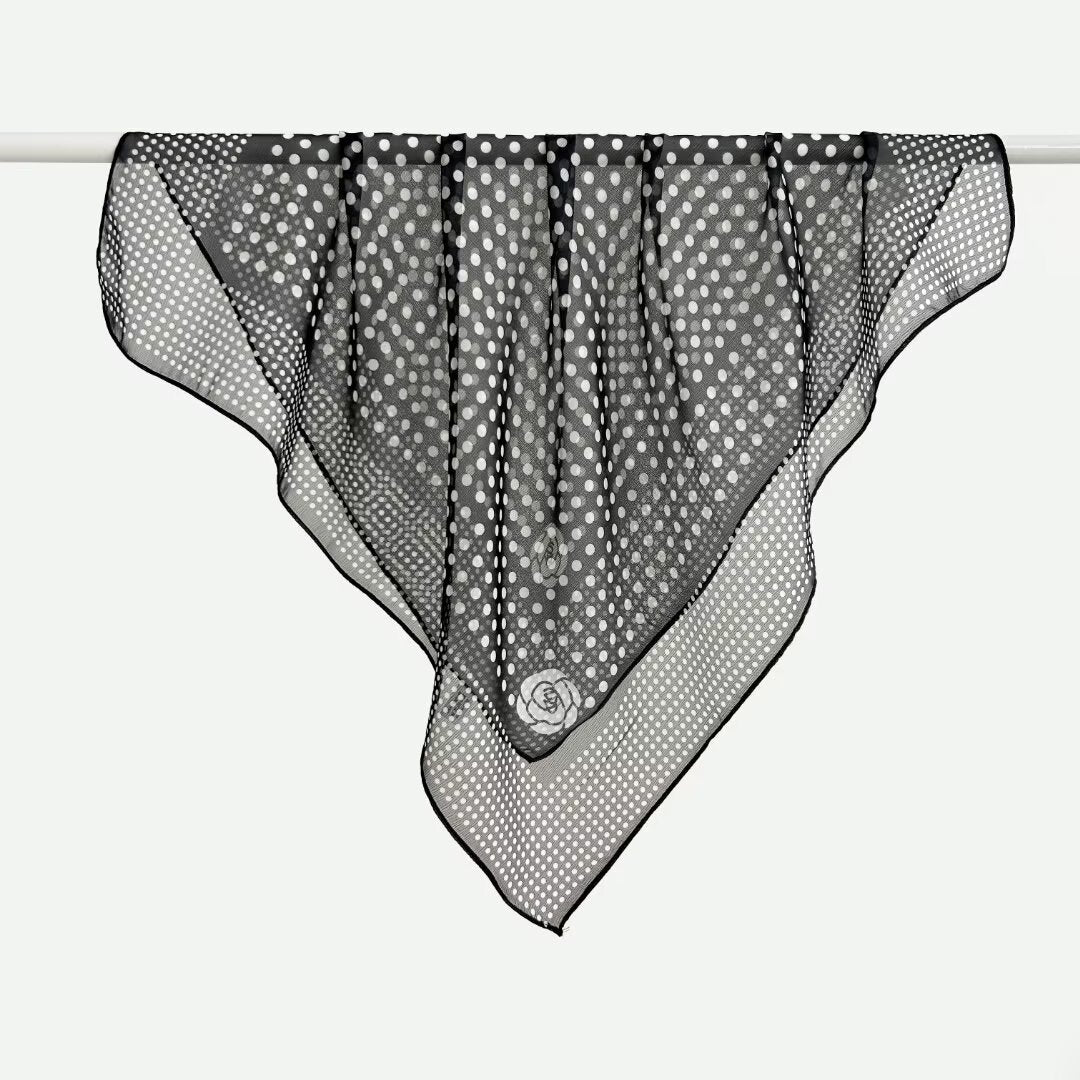 Écharpe mince imprimée versatile carrée