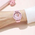 Mignon et modelé bracelet en cuir Montre Quartz