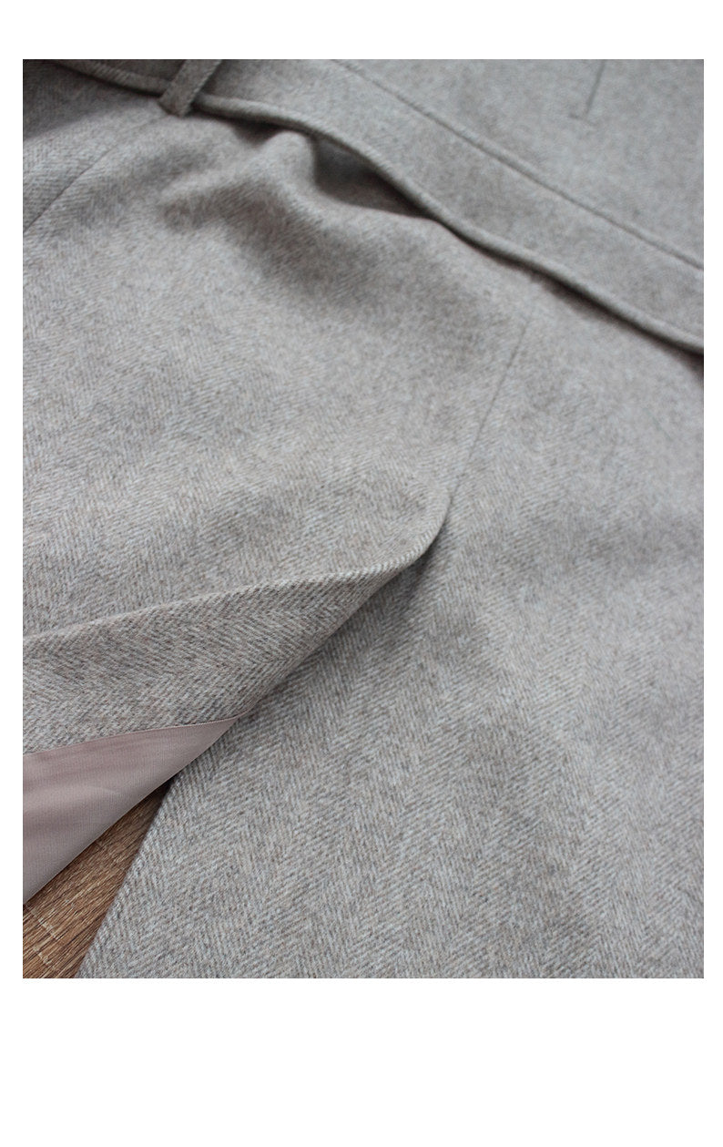 Manteau de laine de longueur moyenne pour hommes avec boutons de corne Et un collier de lapel