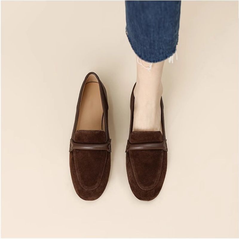 Mocassins pointus mat en cuir doux
