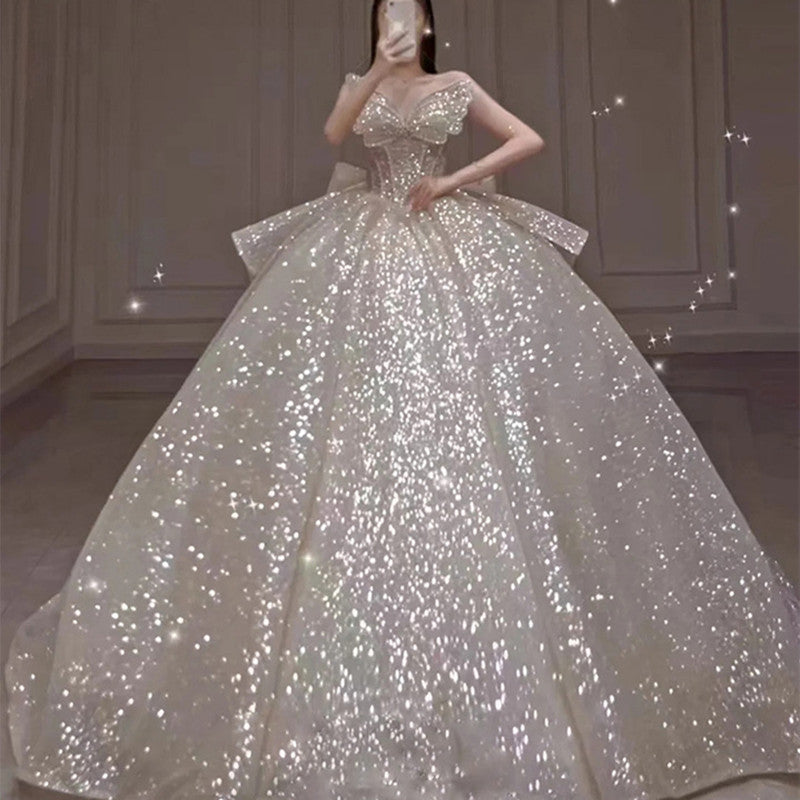 Robe de mariée rétro de l'industrie à une épaule longue traînée