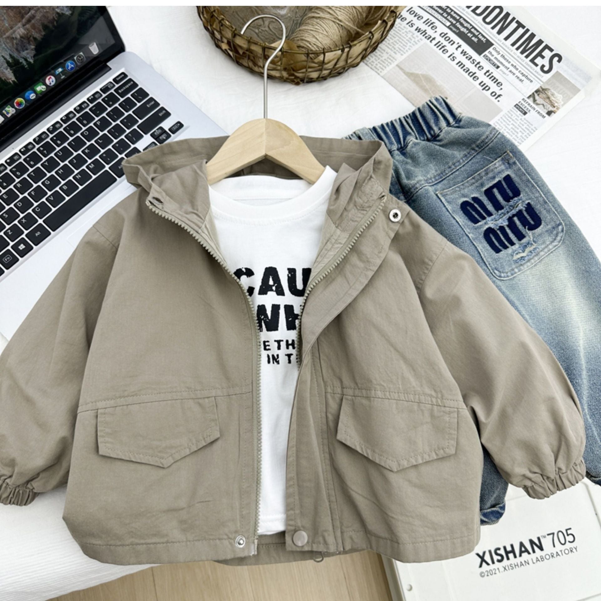 Manteau de trench à capuchon à la mode pour garçons de style coréen