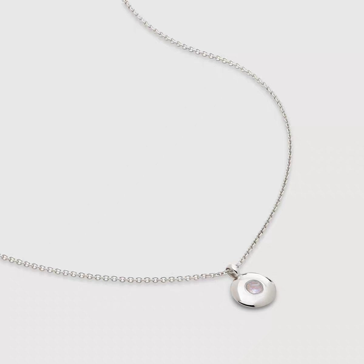 Collier de collier en pierre de naissance rubis et polyvalent fait avec des pierres gemmes naturelles