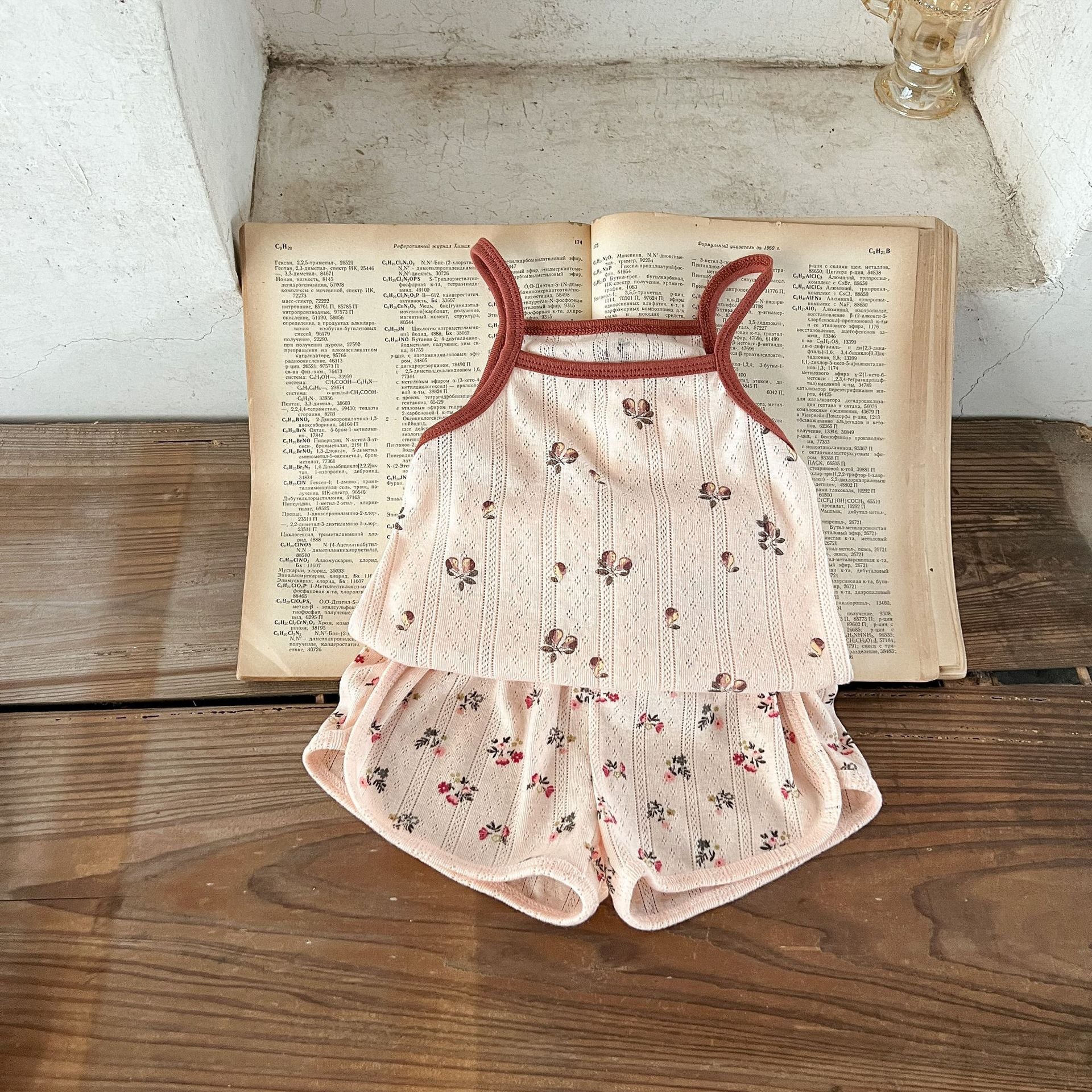 Vêtements de salon pour enfants de style danois