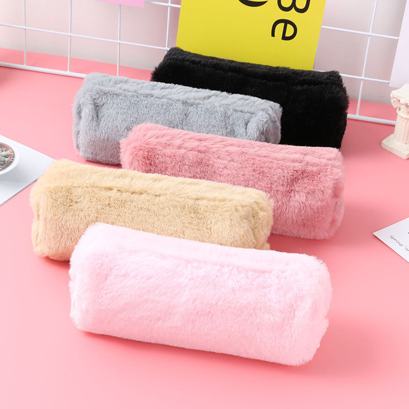 Étui à crayon octogonal en peluche pour étudiants
