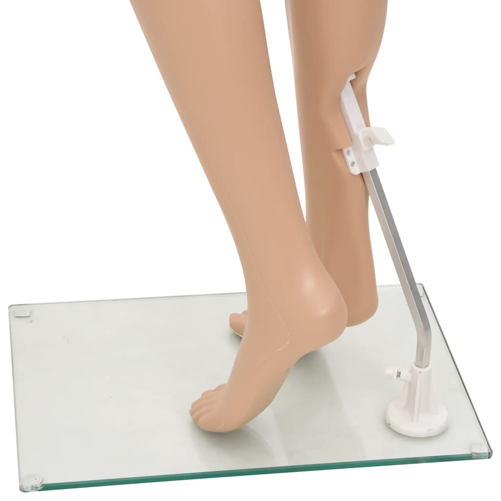 Mannequin femelle Un mannequin masculin A