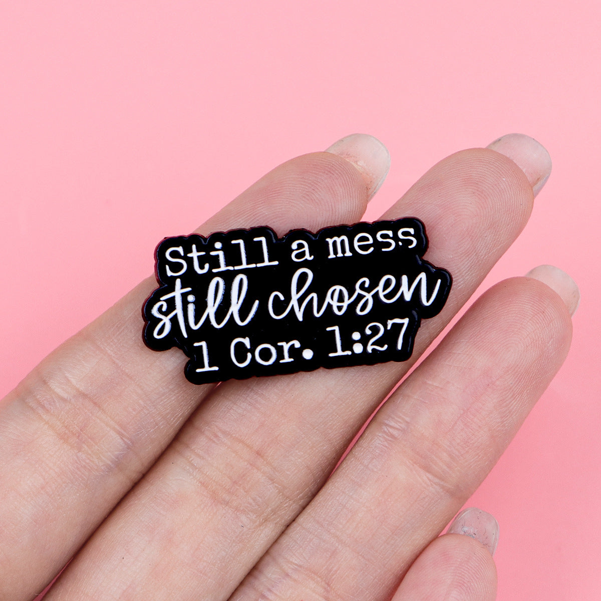 Broche de lettre anglaise mode et créative