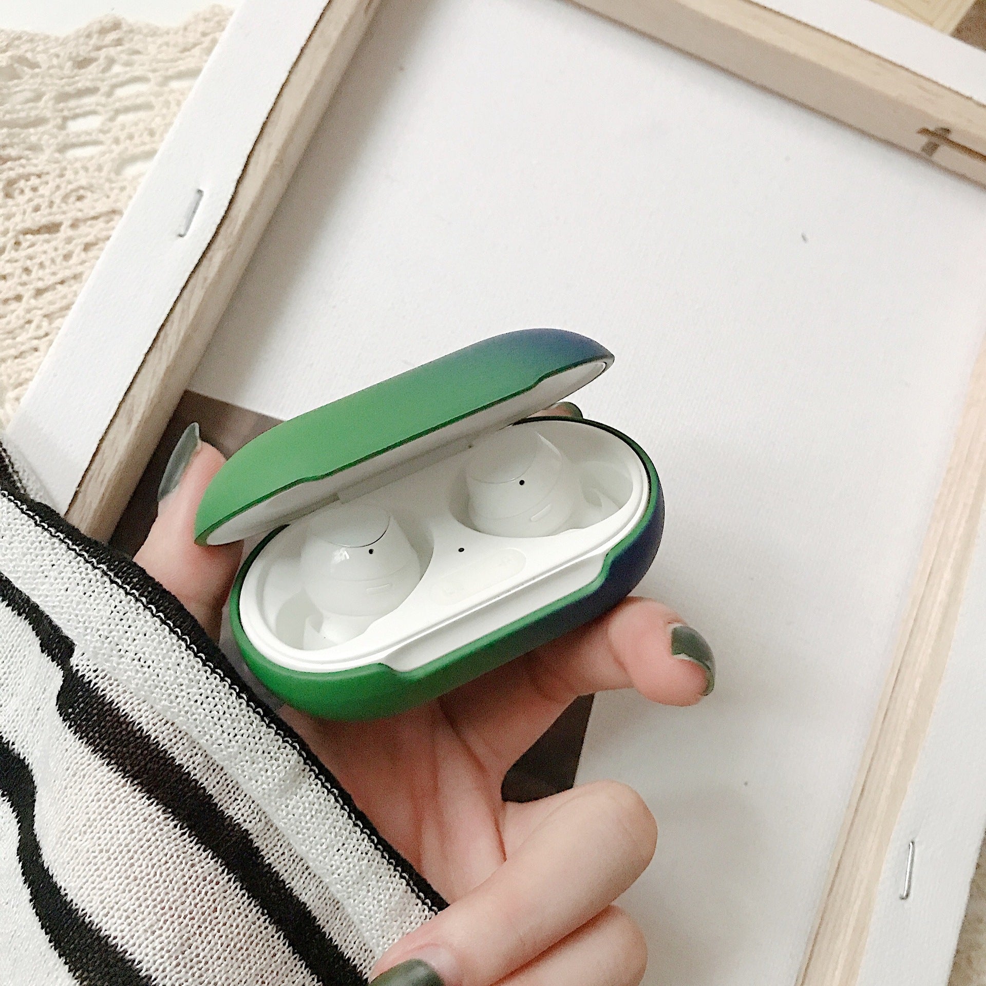 Gradient Rainbow Hard Shell Solid Color Earphone Protection Case