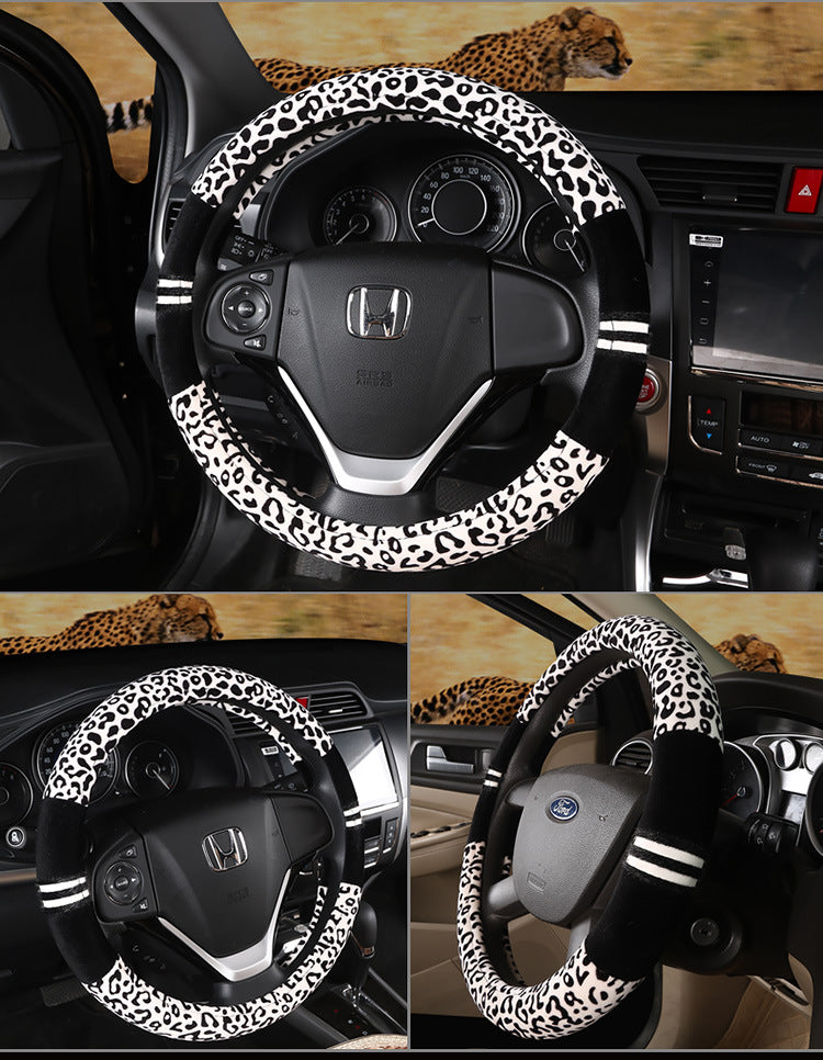Le volant en peluche d'hiver couvre le grain Leopard