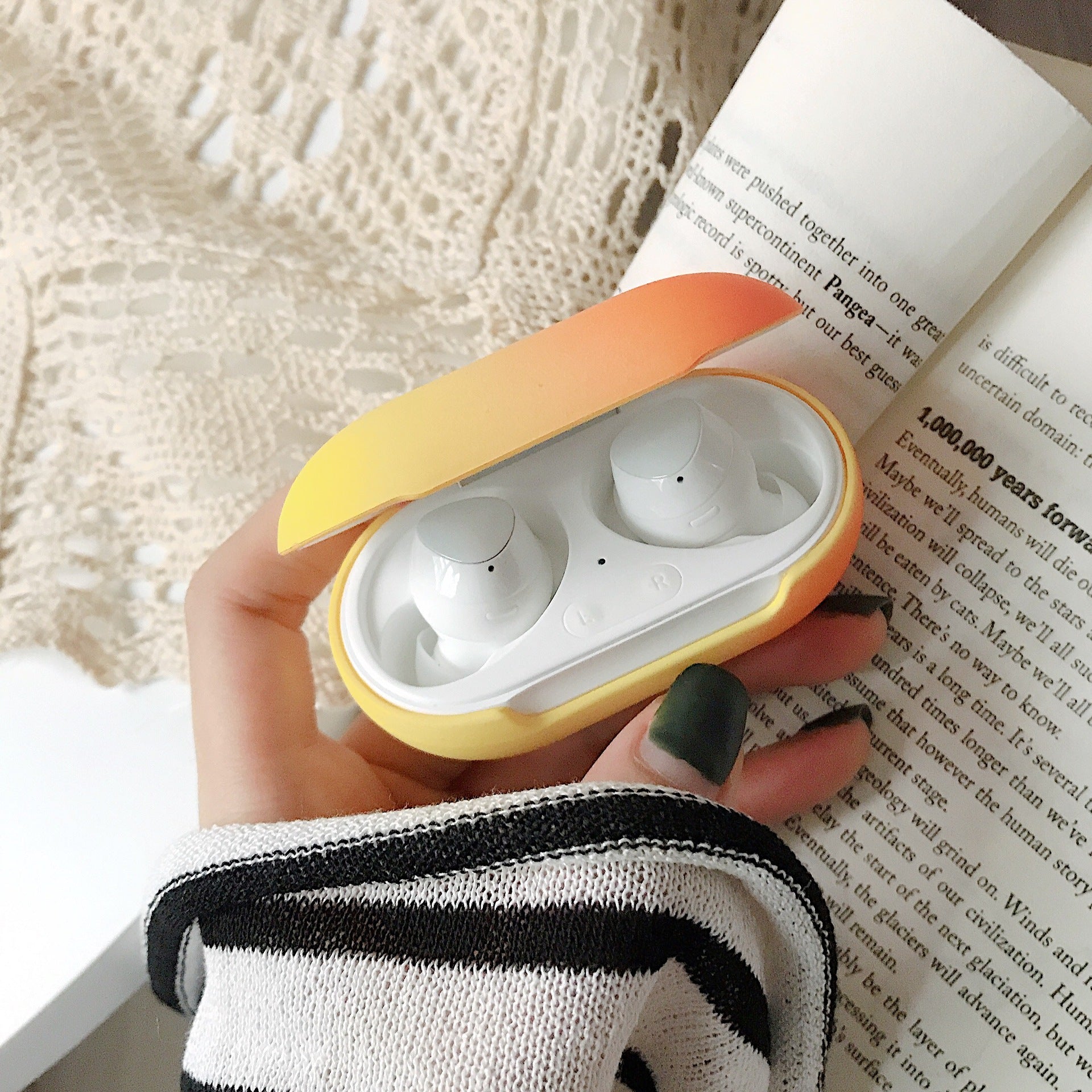 Gradient Rainbow Hard Shell Solid Color Earphone Protection Case