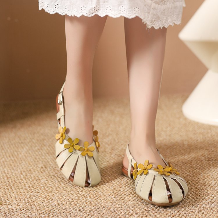 Sandales d'orteils ronds mignons Floral Hollow à bout fermé pour vacances d'été