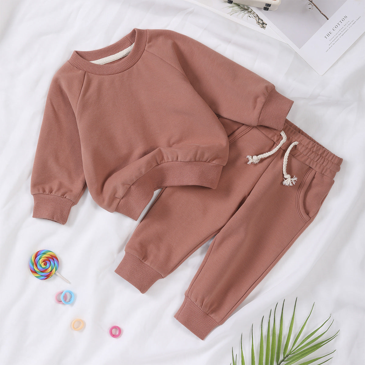 Chemise et pantalons pour enfants