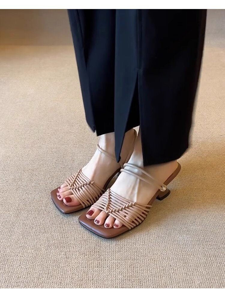 Sandales d'usure à deux voies pour les femmes