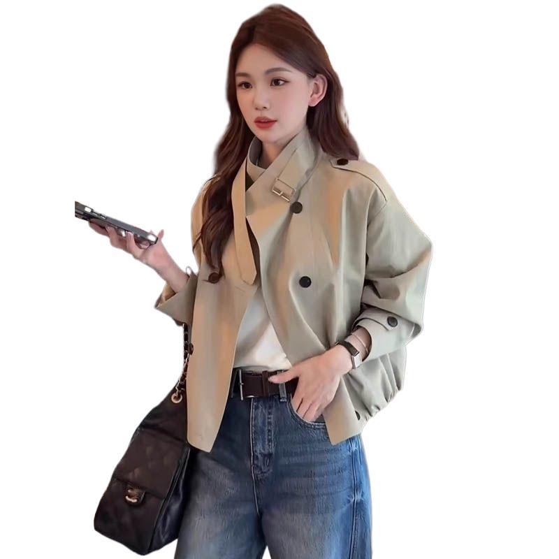Manteau de trench cropped de style design