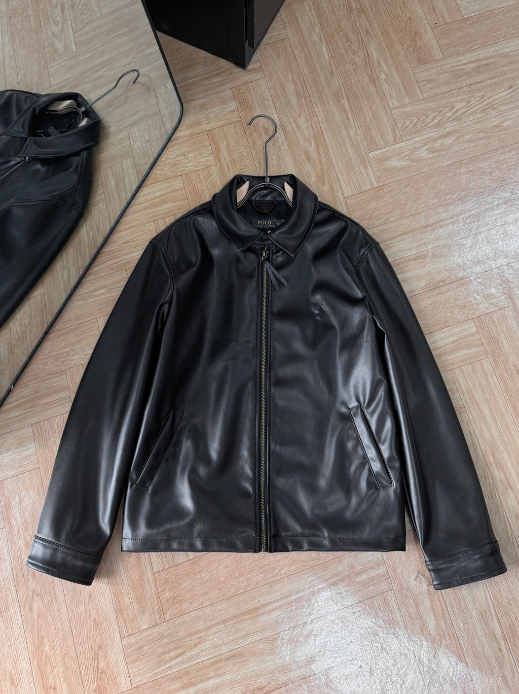 Veste en cuir à manches longues zippée d'hiver