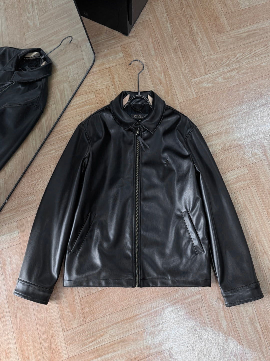 Veste en cuir à manches longues zippée d'hiver