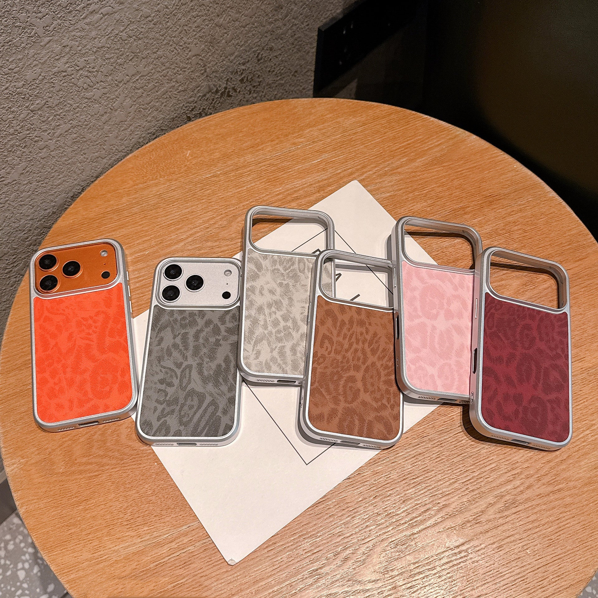 Étui de téléphone en cuir simple et polyvalent