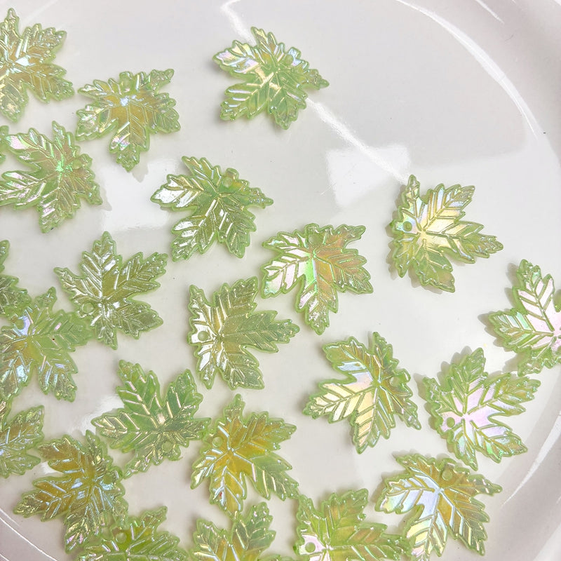 Charms de feuille d'érable en acrylique plaqué AB