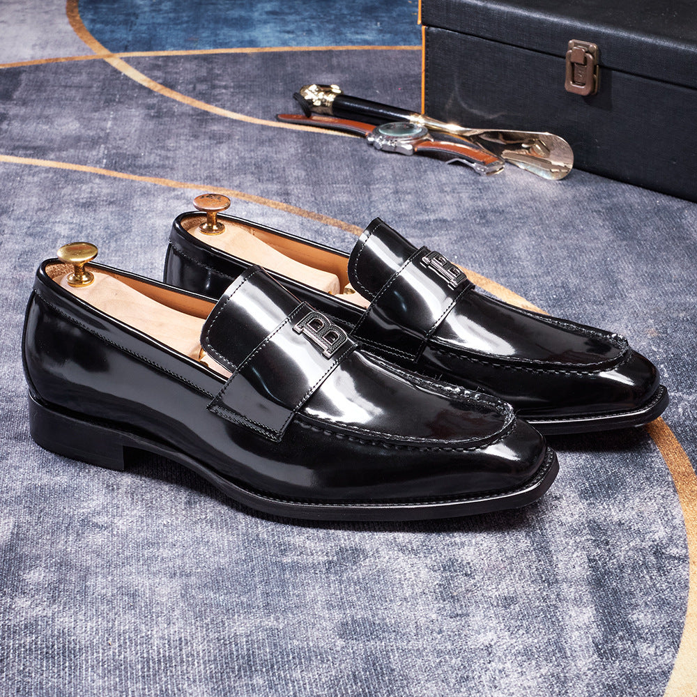 Mocassins pour hommes munis d'une semelle en cuir véritable et entièrement confectionnée de Cowhide