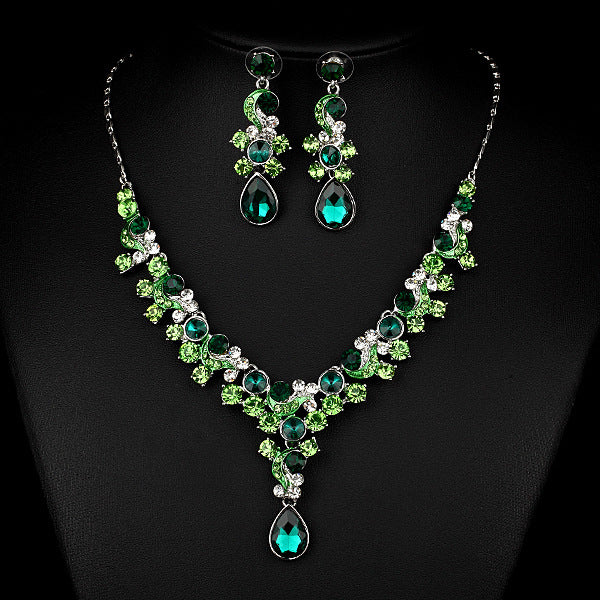 Western Photographie de mariage Collier de mariée Boucles d'oreilles Simple Deux Pièces Suite Importe