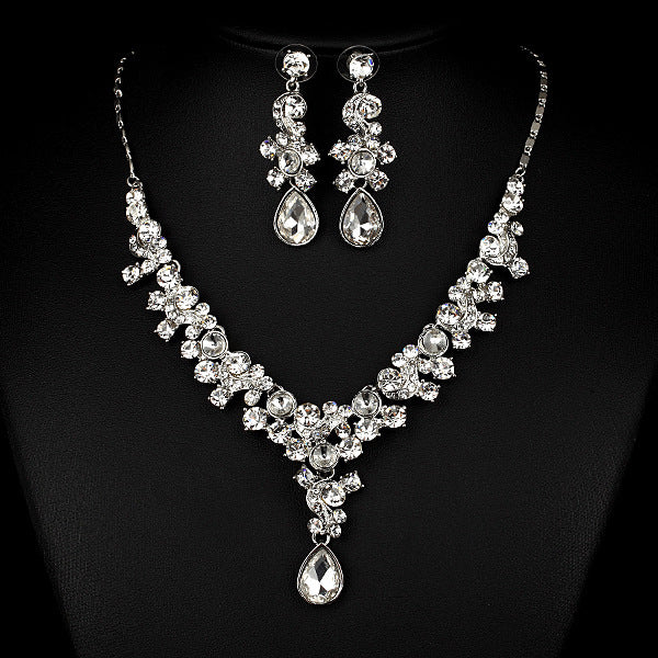 Western Photographie de mariage Collier de mariée Boucles d'oreilles Simple Deux Pièces Suite Importe