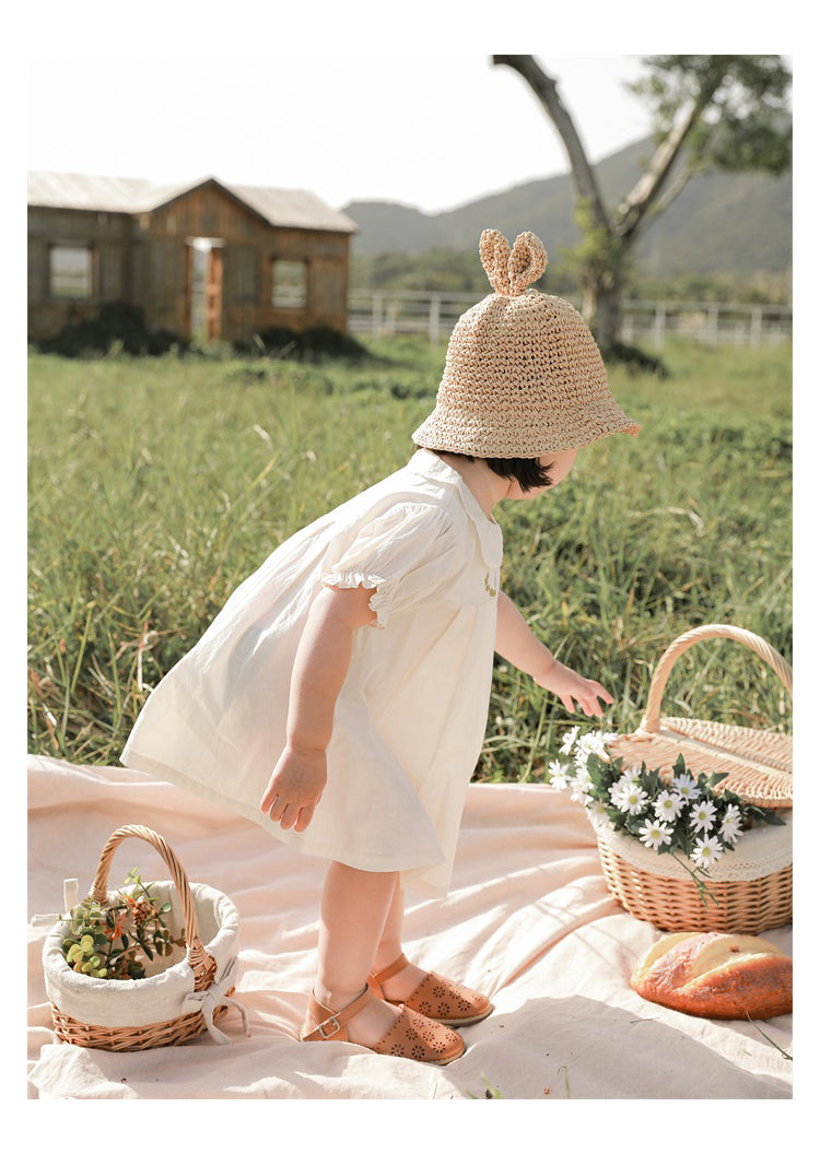 Robe blanche brodée en coton pur pour les filles
