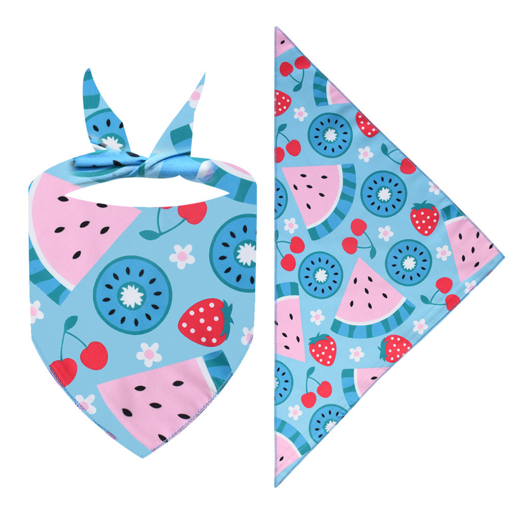 Dessin animé Triangle d'animal de compagnie frais Fruit Polyester imprimé Chat et chien Saliva Serviette écharpe Qui