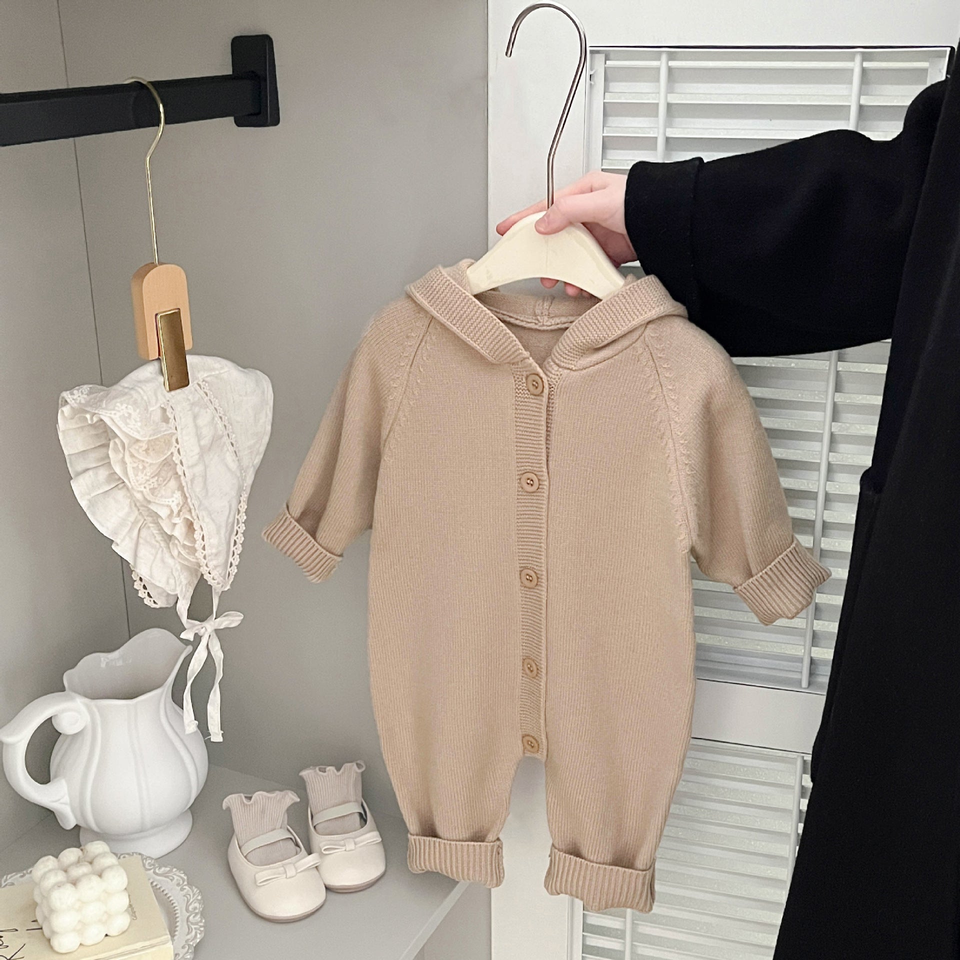 Chic One-piece Outfit avec mignon lapin oreilles pour un bébé premier mois parfait pour Outi extérieur