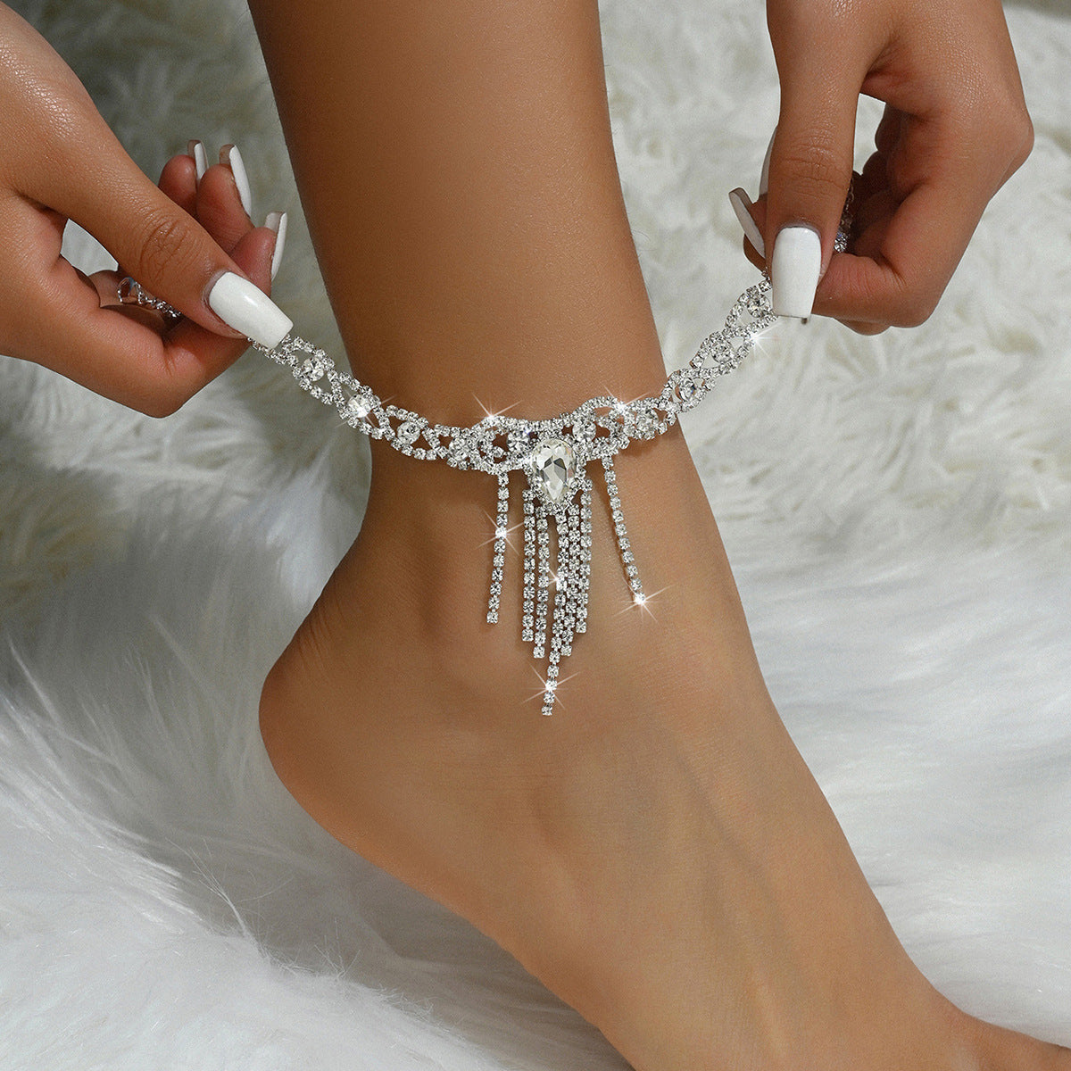 Sexy et fashionable Bow-Knot Water Drop Tassel Anklet pour les femmes Beach Vacation Style Ankl